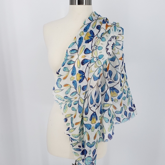 AVYA Scarf Mandala Pattern - Picture 2 of 9